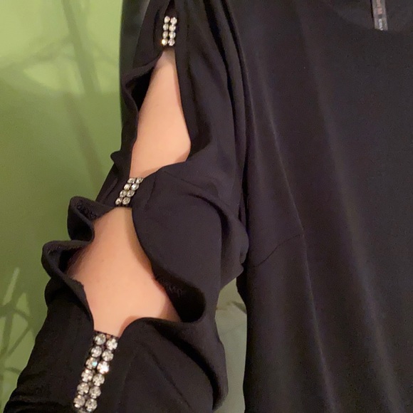 Black cocktail dress - Picture 2 of 3